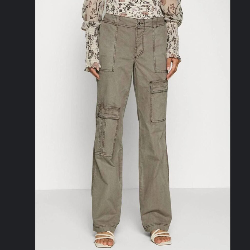 Free People The Thing is Low-Rise Utility Pants- NWT- 6